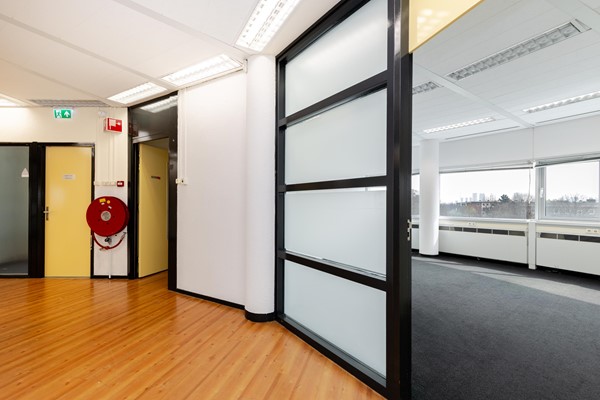 Medium property photo - Marconiplein 17, 3025 AV Rotterdam
